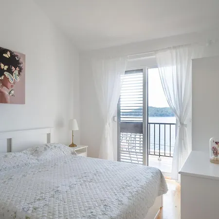 Apartments By The Sea Prizba, Korcula - 12648 Апартаменты Прижба